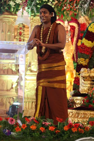 02-Satsang_Photo_1039_IMG_7244_CMP_WM