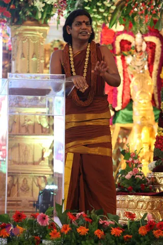02-Satsang_Photo_1040_IMG_7245_CMP_WM