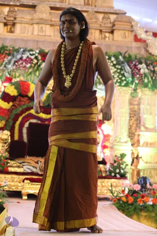 02-Satsang_Photo_1042_IMG_7254_CMP_WM