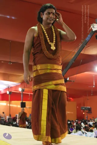 02-Satsang_Photo_1046_IMG_7326_CMP_WM