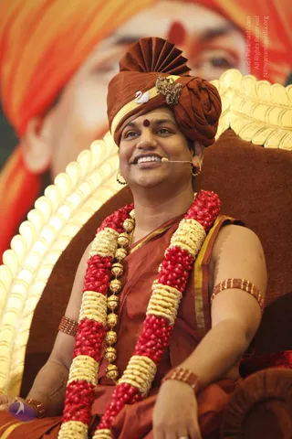 2-NITHYA-SATSANG_Photo_1003__MG_0828_CMP_WM