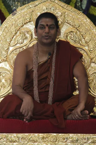 02-MorningNithyaSatsang_Photo_1015_20131229_IMG_200201