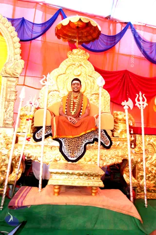 1-Nithya-Satsang_Photo_1012_IMG_3447_CMP_WM