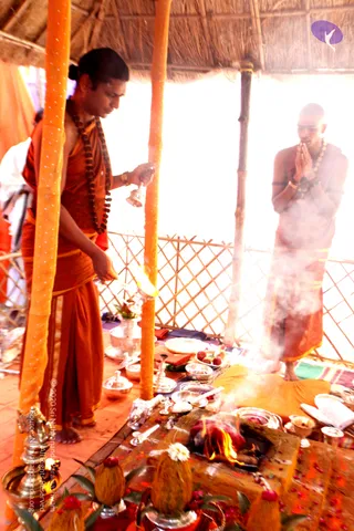 1-Nithya-Satsang_Photo_1024_IMG_3743_CMP_WM