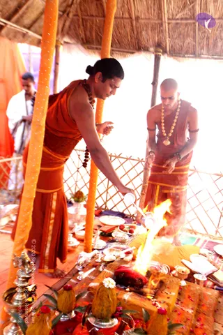 1-Nithya-Satsang_Photo_1026_IMG_3745_CMP_WM