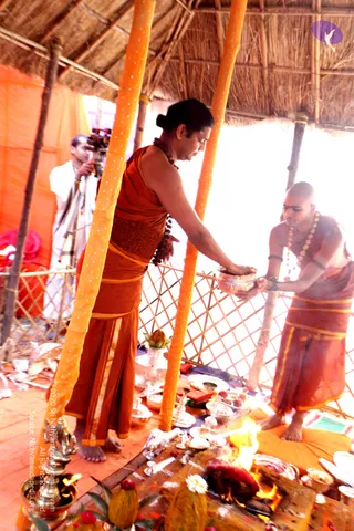 1-Nithya-Satsang_Photo_1028_IMG_3747_CMP_WM