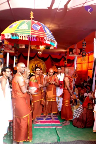 1-Nithya-Satsang_Photo_1036_IMG_3826_CMP_WM