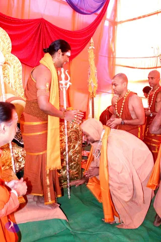 2-Afternoon-Public-Darshan-Annadan-Chandraswami-Visit_Photo_1011_IMG_4888_CMP_WM