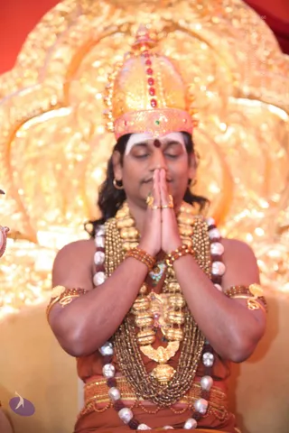 Morning-Satsang-and-Pada-Puja_Photo_1052_IMG_4213_CMP_WM