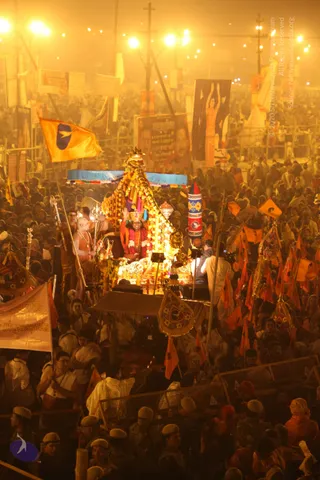 4-Procession-to-Shahi-Snan_Photo_1019_IMG_4949_CMP_WM