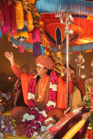 4-Procession-to-Shahi-Snan_Photo_1028_IMG_5799_CMP_WM