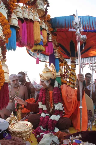 5-Procession-after-Shahi-Snan_Photo_1002_IMG_6273_CMP_WM