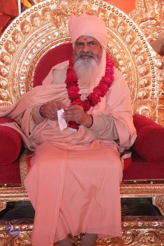 Aacharya-Mahamandaleshwar-Of-Maha-Nirvani-Akhada-visit_Photo_1011_IMG_6853_CMP_WM