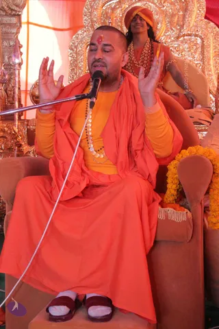 Aacharya-Mahamandaleshwar-Of-Maha-Nirvani-Akhada-visit_Photo_1020_IMG_6931_CMP_WM