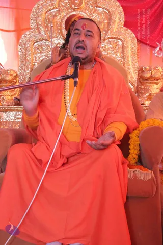 Aacharya-Mahamandaleshwar-Of-Maha-Nirvani-Akhada-visit_Photo_1021_IMG_6936_CMP_WM