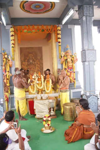 Kumbh-Mela_Photo_1049_IMG_1120_CMP_WM