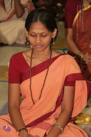 2-Pada-Puja_Photo_1016_IMG_9872_CMP_WM