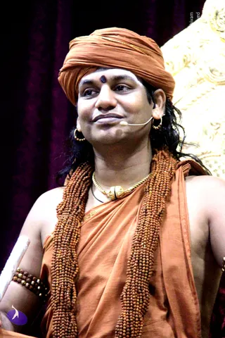 3-Nithya-Satsang_Photo_1026_IMG_9656_CMP_WM