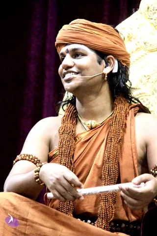 3-Nithya-Satsang_Photo_1028_IMG_9663_CMP_WM