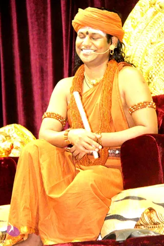 3-Nithya-Satsang_Photo_1042_IMG_9761_CMP_WM