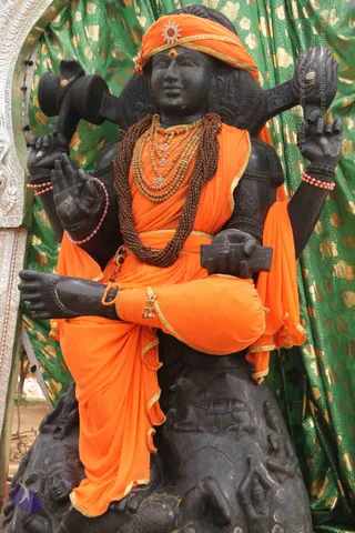 01-TEMPLE_Photo_1035_IMG_4786_CMP_WM