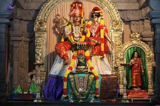 1-TEMPLE-VISIT_Photo_1000_IMG_1064_CMP_WM