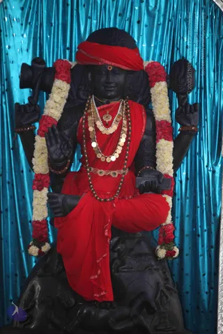 02-Temple-Glimpses_Photo_1000_IMG_0148_CMP_WM