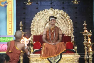 01-Pratyaksha-Pada-Puja_Photo_1000_IMG_0326_CMP_WM