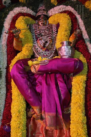 01-AvanthiHoma-Pictures_Photo_1000_IMG_3432_CMP_WM