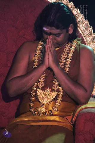 01-AvanthiHoma-Pictures_Photo_1025_IMG_3571_CMP_WM