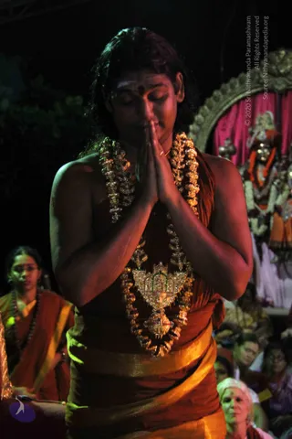 01-AvanthiHoma-Pictures_Photo_1029_IMG_3617_CMP_WM