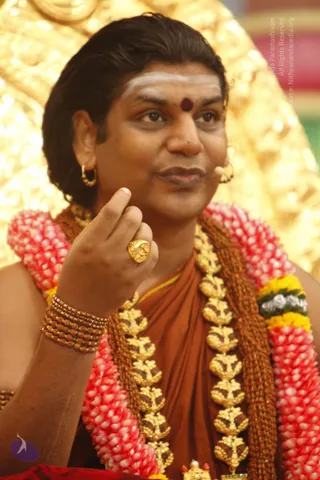 03-Nithya-Satsang_Photo_1010__MG_6808_CMP_WM