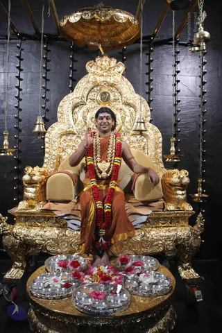 2-Pada-Puja_Photo_1000_IMG_7625_CMP_WM
