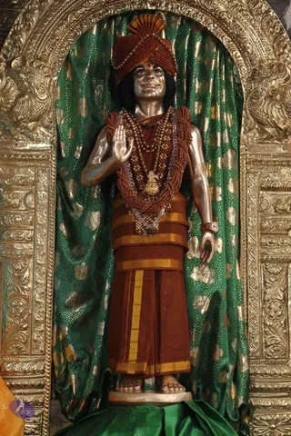 4-Temple_Photo_1004_IMG_7700_CMP_WM