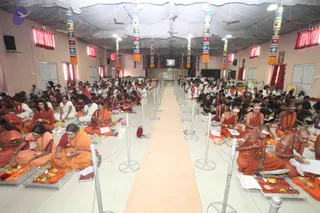 03-Pada-Puja_Photo_1009_IMG_1995_CMP_WM