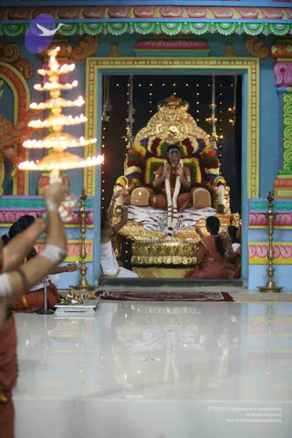 03-Pada-Puja_Photo_1011_IMG_2002_CMP_WM