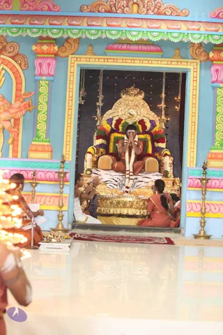 03-Pada-Puja_Photo_1016_IMG_2021_CMP_WM