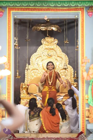 1-TempleTour-Padapuja-MorningMessages_Photo_1058_IMD7B5~1