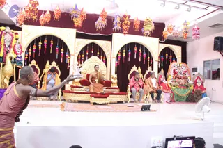 05-Deity-Arati_Photo_1006_IMG_4962_CMP_WM