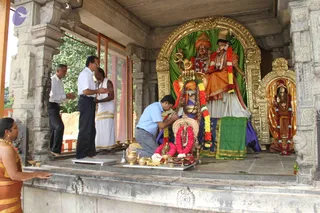 14-Navarathri-Devi-Pranapratishta-Temple-Guests-Doctors_Photo_1006_IMG_5078_CMP_WM