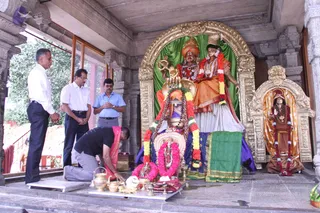 14-Navarathri-Devi-Pranapratishta-Temple-Guests-Doctors_Photo_1012_IMG_5085_CMP_WM