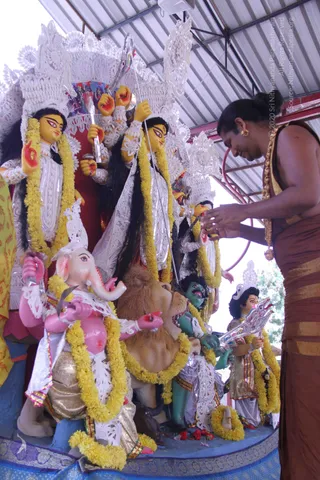 14-Navarathri-Devi-Pranapratishta-Temple-Guests-Doctors_Photo_1048_IMG_5121_CMP_WM