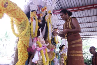 14-Navarathri-Devi-Pranapratishta-Temple-Guests-Doctors_Photo_1057_IMG_5130_CMP_WM