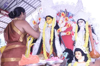 14-Navarathri-Devi-Pranapratishta-Temple-Guests-Doctors_Photo_1080_IMG_5153_CMP_WM