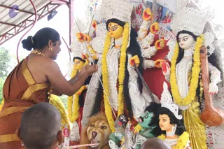 14-Navarathri-Devi-Pranapratishta-Temple-Guests-Doctors_Photo_1115_IMG_5195_CMP_WM