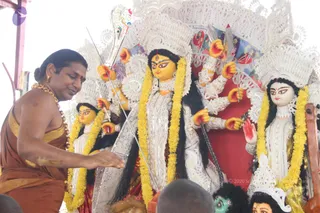 14-Navarathri-Devi-Pranapratishta-Temple-Guests-Doctors_Photo_1150_IMG_5233_CMP_WM