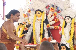 14-Navarathri-Devi-Pranapratishta-Temple-Guests-Doctors_Photo_1152_IMG_5235_CMP_WM