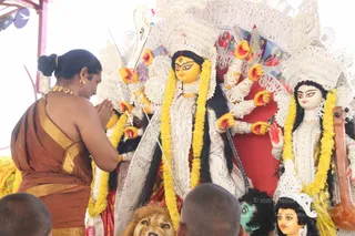 14-Navarathri-Devi-Pranapratishta-Temple-Guests-Doctors_Photo_1153_IMG_5236_CMP_WM