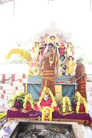 14-Navarathri-Devi-Pranapratishta-Temple-Guests-Doctors_Photo_1197_IMG_5280_CMP_WM