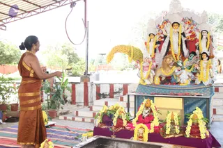 14-Navarathri-Devi-Pranapratishta-Temple-Guests-Doctors_Photo_1208_IMG_5291_CMP_WM